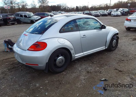2012 Volkswagen Beetle 2.5L from USA, damaged, VIN 3VWJP7AT2CM636502